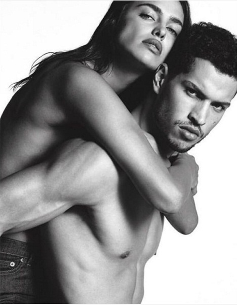 Ирина Шейк снялась топлес для рекламы Givenchy